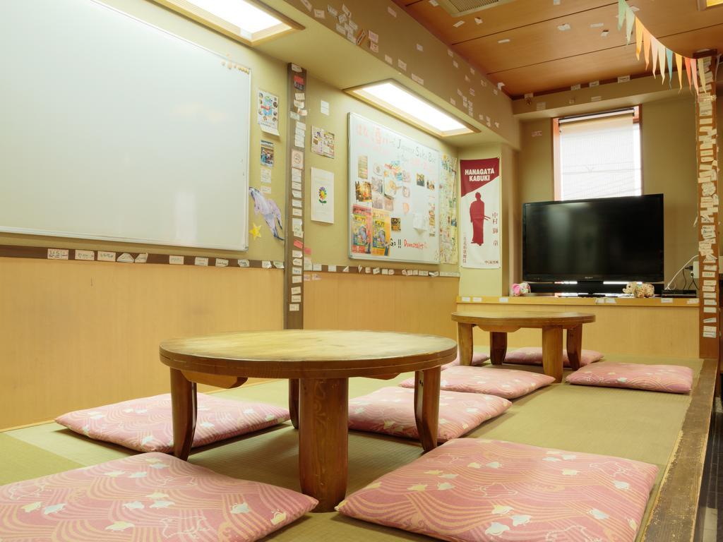 外国人staffがいるinternationalなhostel - Osaka Hana Hostel - Exterior photo