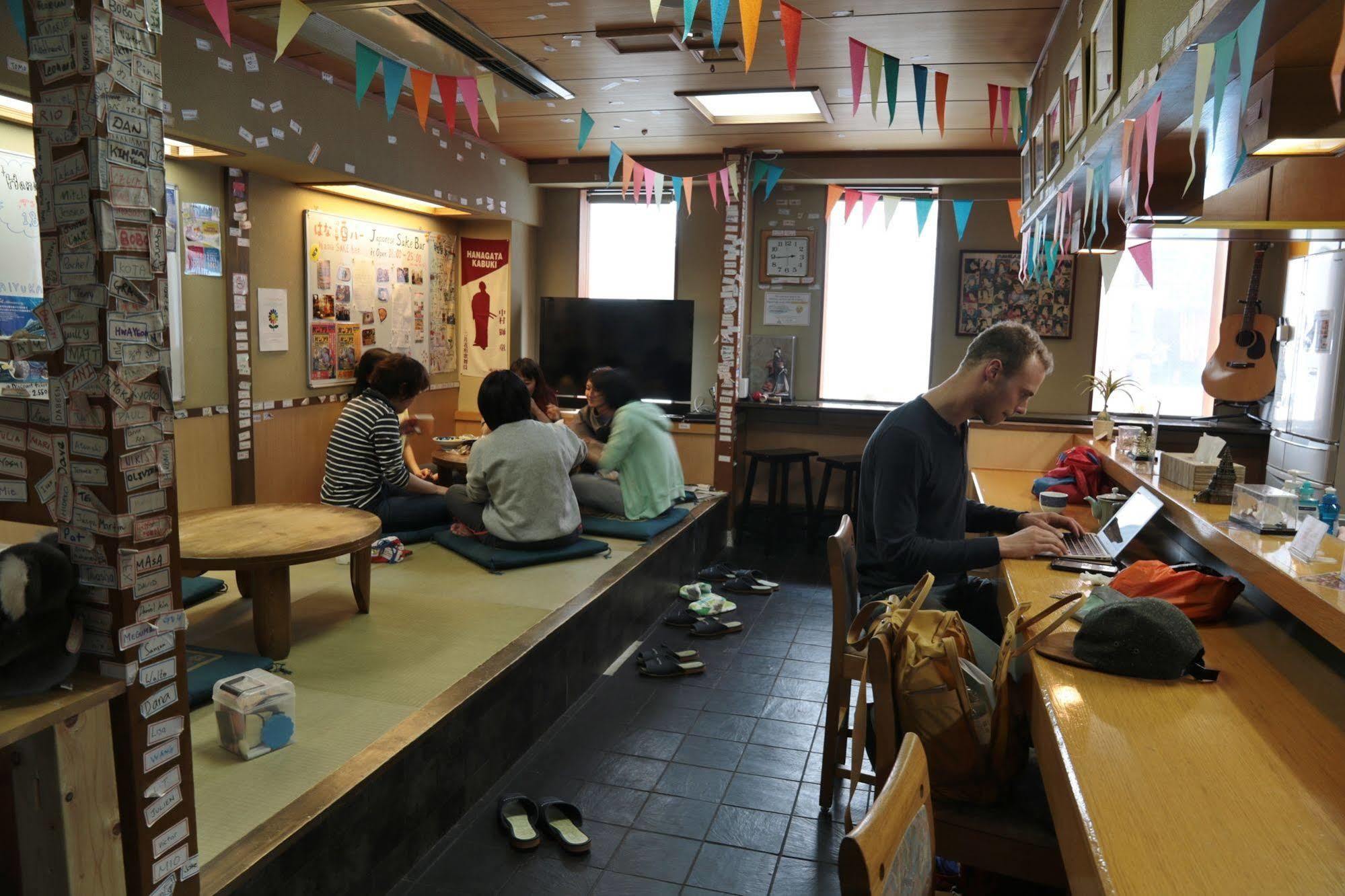 外国人staffがいるinternationalなhostel - Osaka Hana Hostel - Exterior photo